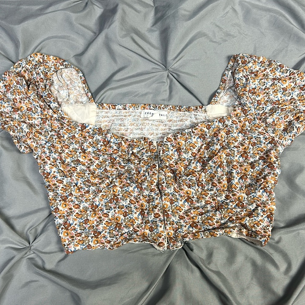 Aeropostale cute spring/summer top!
